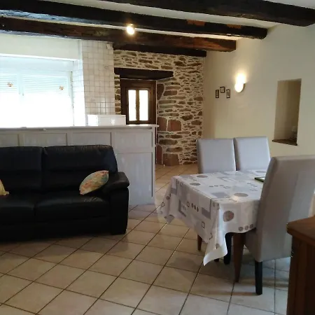 Conques-en-rouergue, 3 Pieces, 4 Personnes - Fr-1-601-89